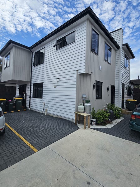 12B Minaret Drive, Bucklands Beach, Auckland - Carousel 2