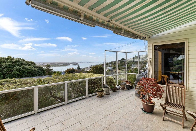 63 Cannon Hill Crescent, Mount Pleasant, Christchurch - Carousel 2