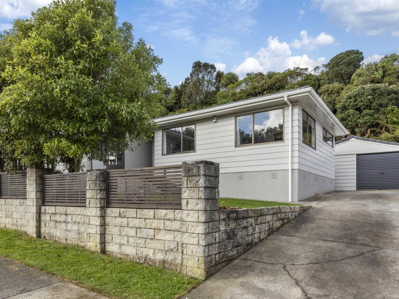 226 Major Drive, Kelson, Lower Hutt - Carousel 1