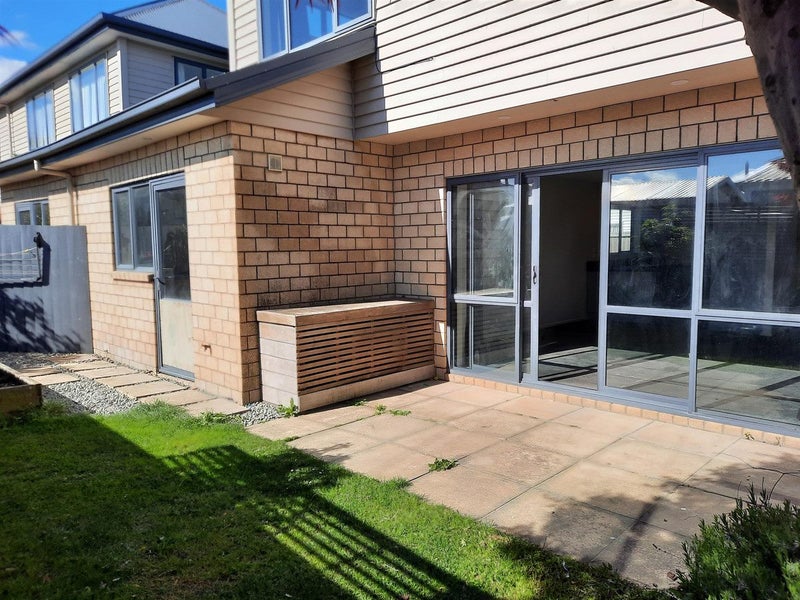 8C Charles Street, Waltham, Christchurch - Carousel 14