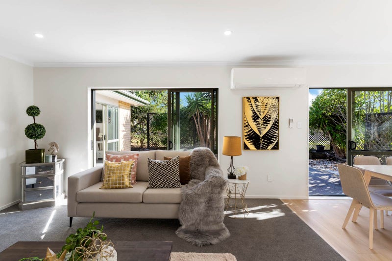 1 Waimarino Road, Weymouth, Auckland - Carousel 2