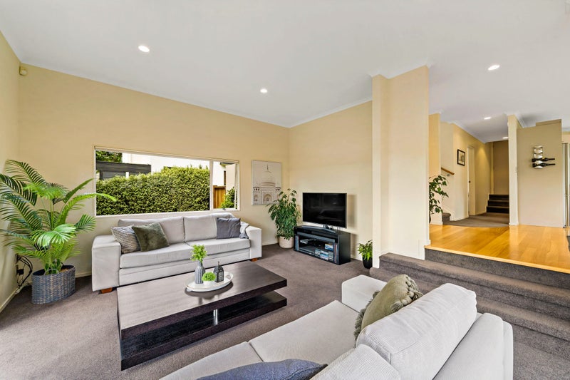 2/256 Sunset Road, Windsor Park, Auckland - Carousel 2