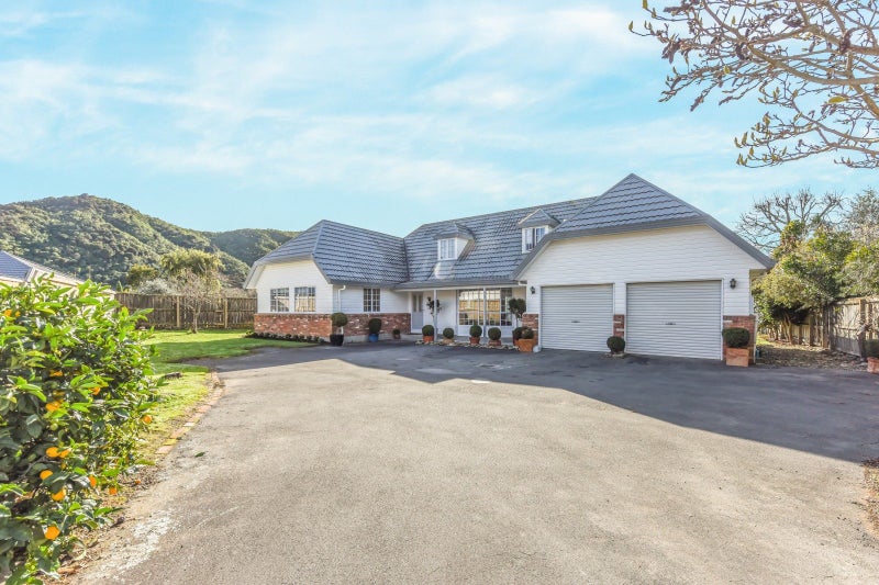215A Waikawa Road, Waikawa, Picton - Carousel 1