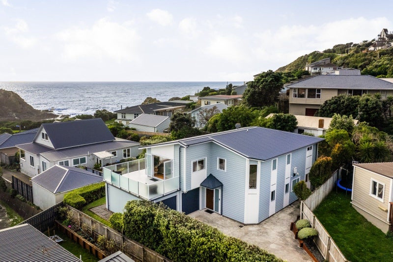 21A Richard Street, Titahi Bay, Porirua - Carousel 1