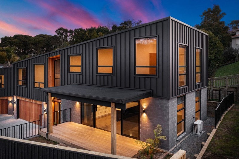 10 Kaihuia Lane, Oratia, Auckland - Carousel 1