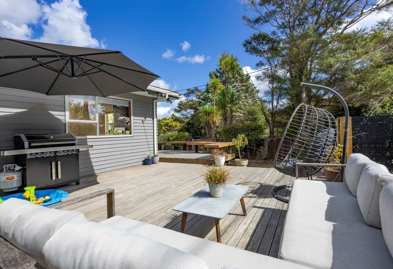 196 Glengarry Road, Glen Eden, Auckland - Carousel 1