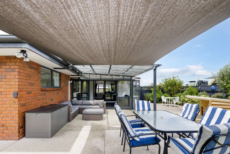 6 Limousin Place, Grandview Heights, Hamilton - Carousel 1