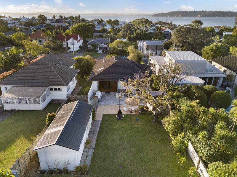 23 William Denny Avenue, Westmere, Auckland - Carousel 1