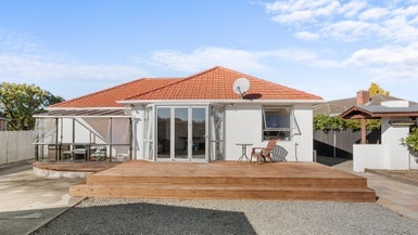 35 Wilton Crescent, Bishopdale, Christchurch - Carousel 1