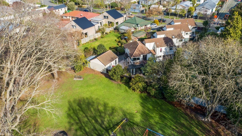 5/56 Saint James Avenue, Papanui, Christchurch - Carousel 16