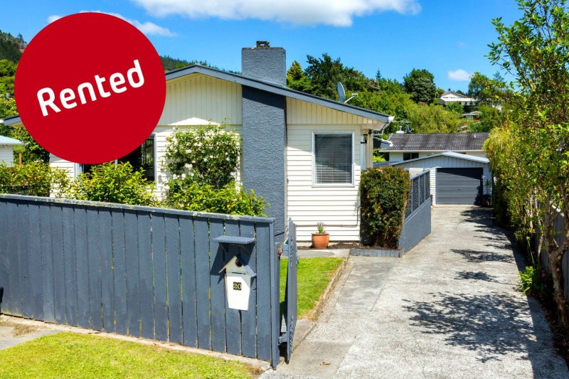20 Blue Mountains Road, Silverstream, Upper Hutt - Carousel 1
