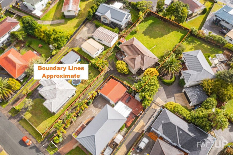 10 Pahi Place, West Harbour, Auckland - Carousel 2