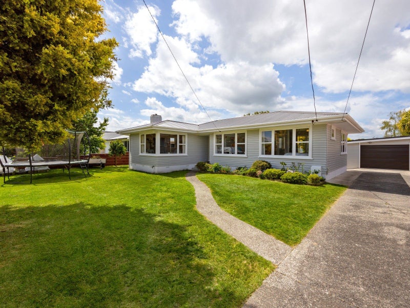 10 Paulette Place, Queenwood, Hamilton - Carousel 1