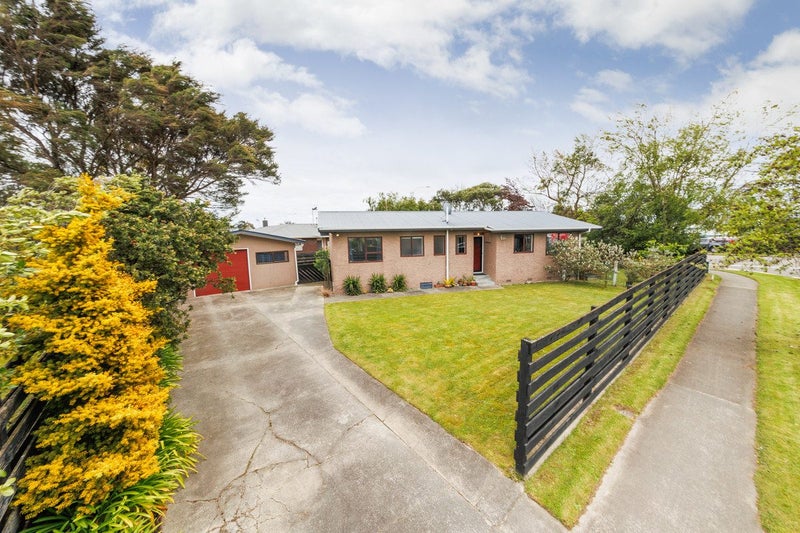 2 Kaimanawa Street, Kelvin Grove, Palmerston North - Carousel 1