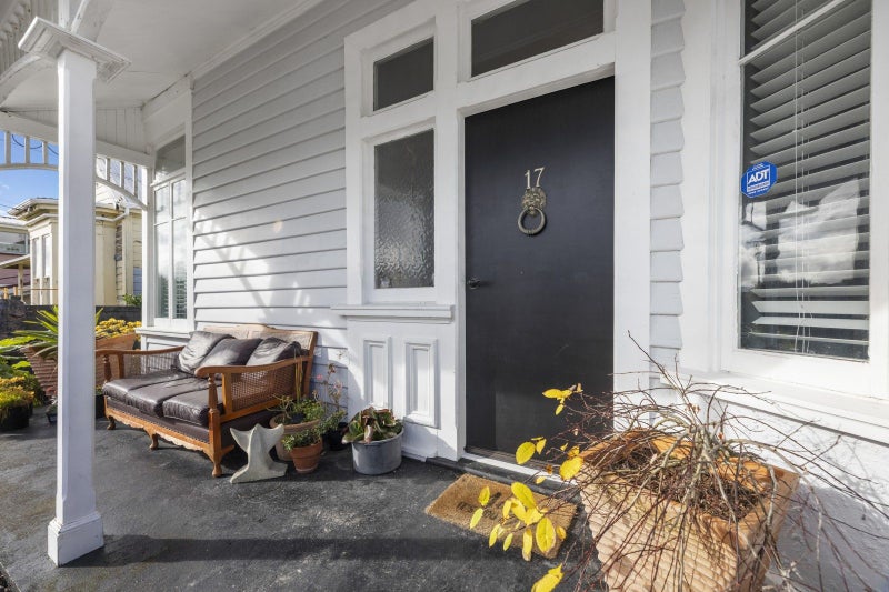 17 Normanby Street, Saint Kilda, Dunedin - Carousel 1