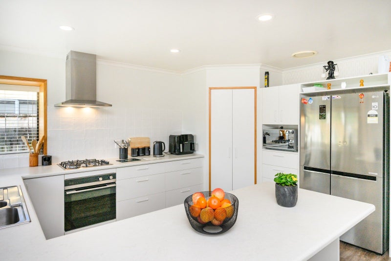 1 Rose Place, Awapuni, Palmerston North - Carousel 2