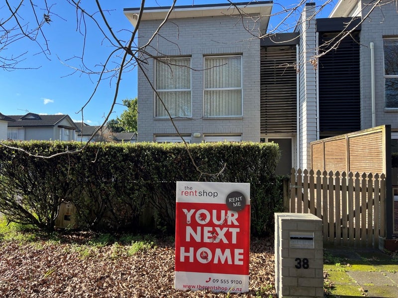 38 Zabeel Crescent, Takanini, Auckland - Carousel 2