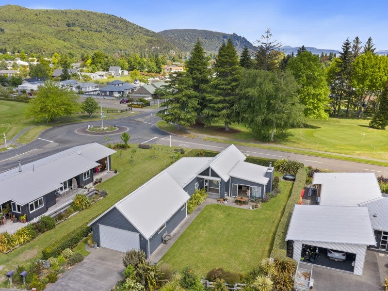 2 Seagers Close, Taupo - Carousel 25