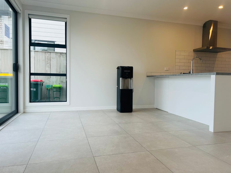 22 Riria Crescent, Takanini, Auckland - Carousel 2