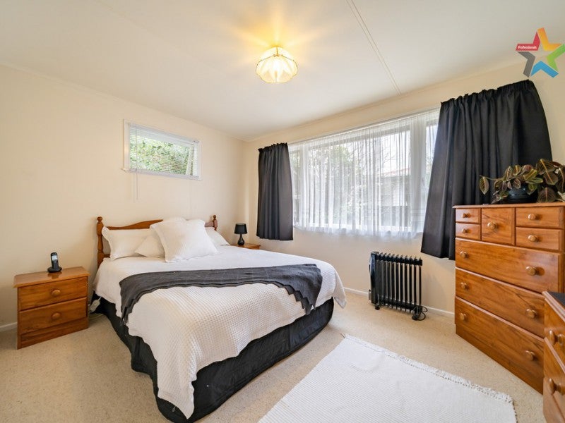 45 Meremere Street, Wainuiomata, Lower Hutt - Carousel 2