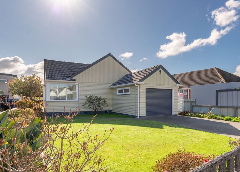 585 High Street, Boulcott, Lower Hutt - Carousel 1