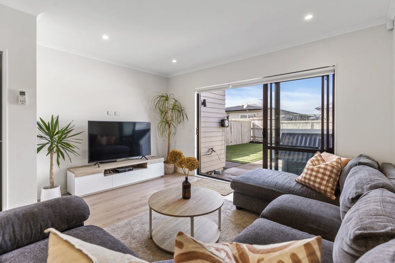 88 Te Napi Drive, Takanini, Auckland - Carousel 1