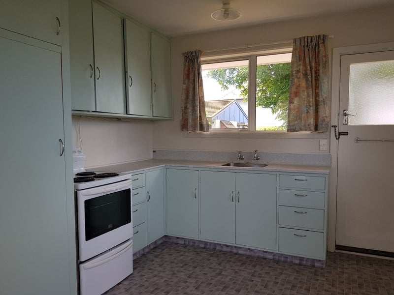 77 Dover Street, St Albans, Christchurch - Carousel 2