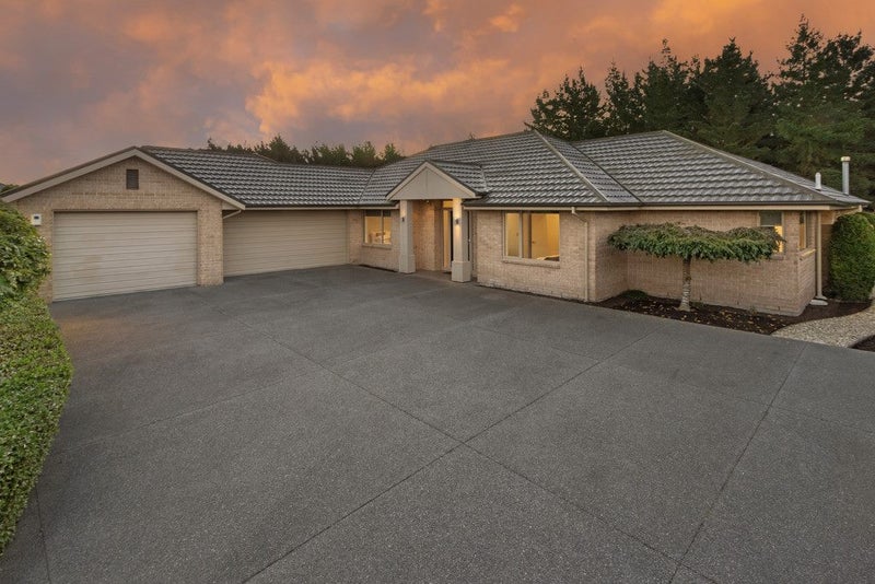 17 Ruahine Place, Parklands, Christchurch - Carousel 1