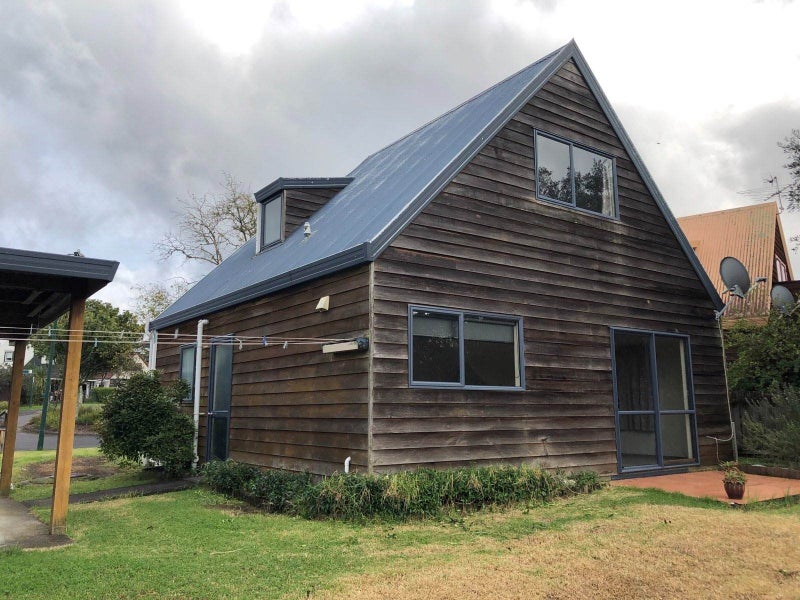 24 Caspian Close, New Lynn, Auckland - Carousel 1