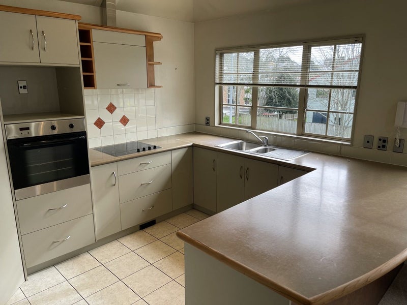 23A Palmerston Street, Hamilton Central, Hamilton - Carousel 2