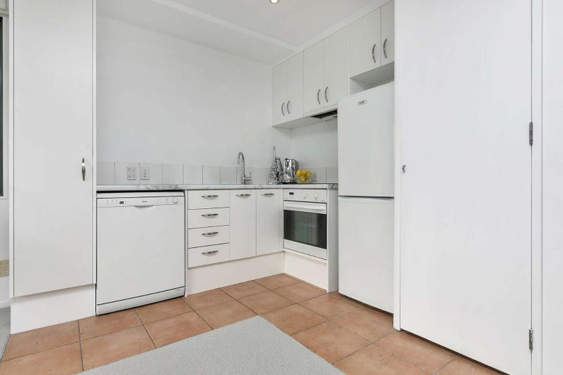 8H/11 Howe Street, Auckland Central, Auckland - Carousel 1