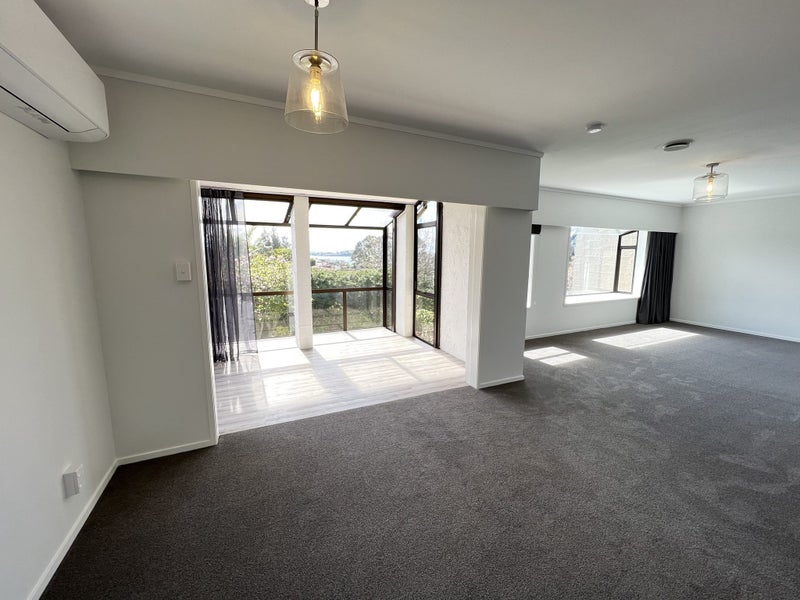 2/114 Coates Avenue, Orakei, Auckland - Carousel 2