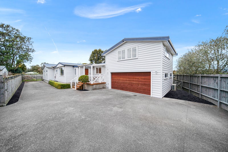 7 Hyde Road, Rothesay Bay, Auckland - Carousel 1