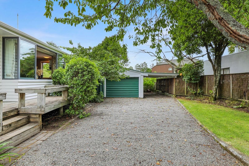 2 Gradwell Place, Two Mile Bay, Taupo - Carousel 17