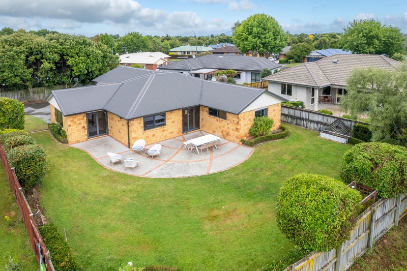17 Innswood Place, Rototuna North, Hamilton - Carousel 1