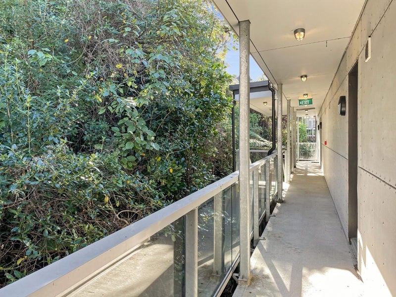 102/26 Glenmore Street, Northland, Wellington - Carousel 14