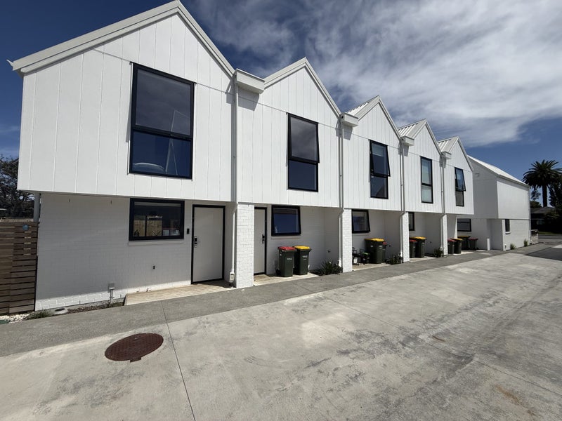 8/4 Mead Street, Avondale, Auckland - Carousel 8