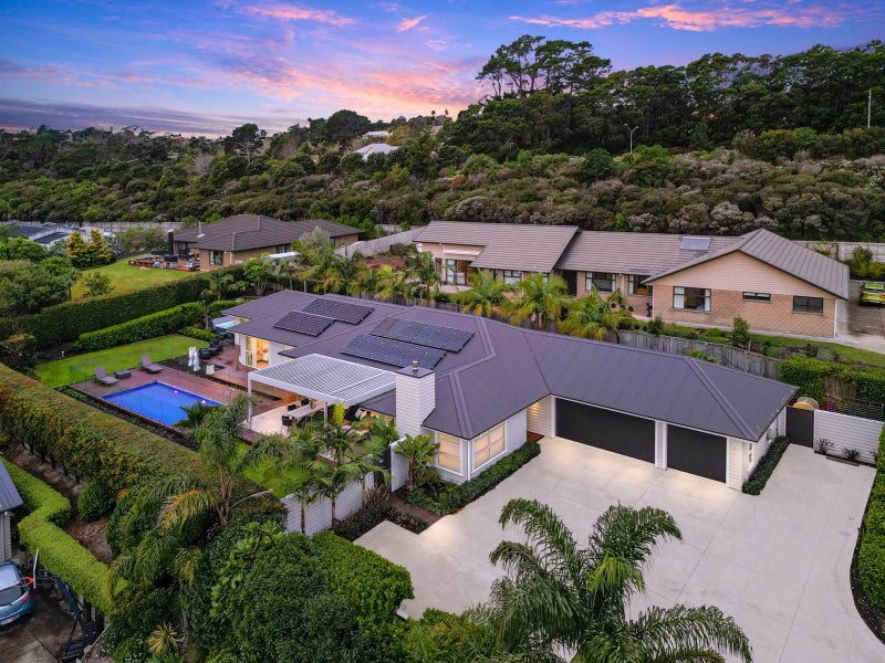 52 Isobel Road, Greenhithe, Auckland - Carousel 1