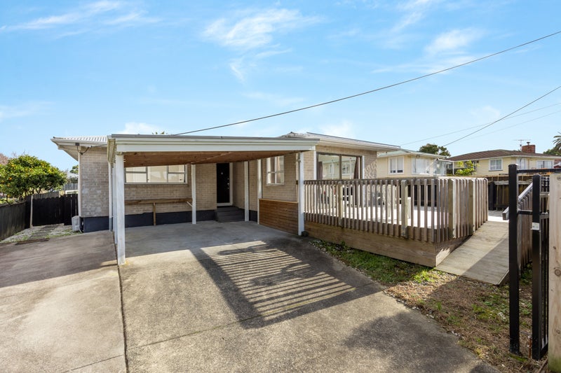 11 Chorley Avenue, Massey, Auckland - Carousel 2