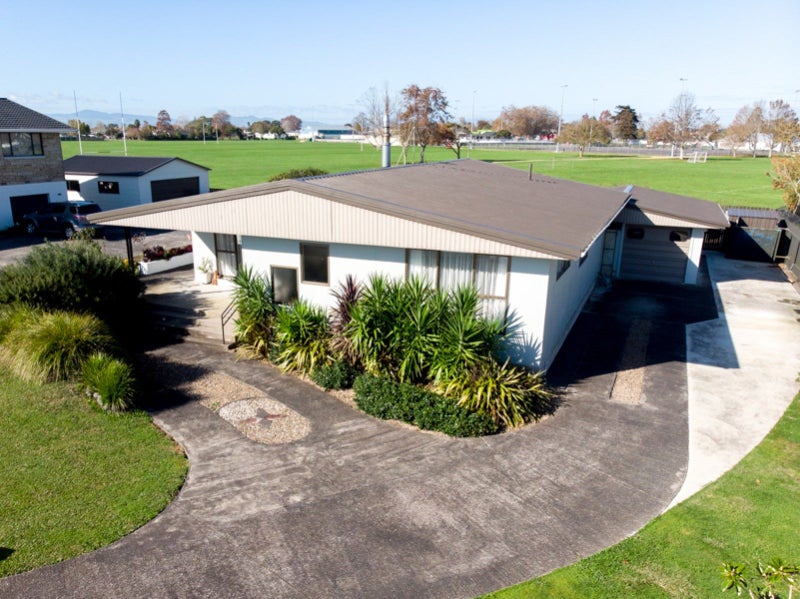 5 McQuarrie Place, Ngatea, Ngatea - Carousel 1