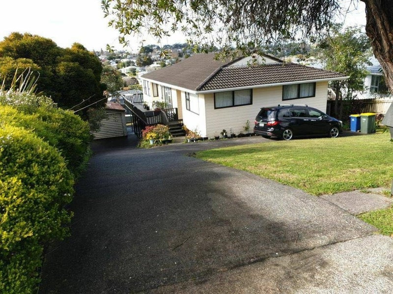 33 Juniper Road, Sunnynook, Auckland - Carousel 13