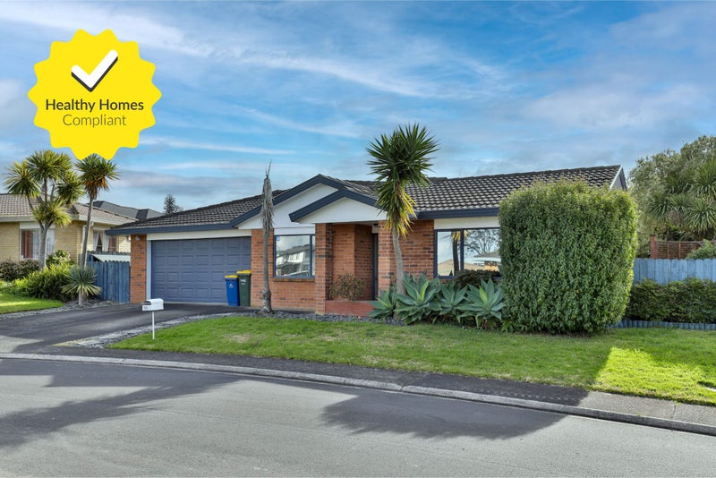 13 Jeffery Reeve Crescent, Ranui, Auckland - Carousel 1