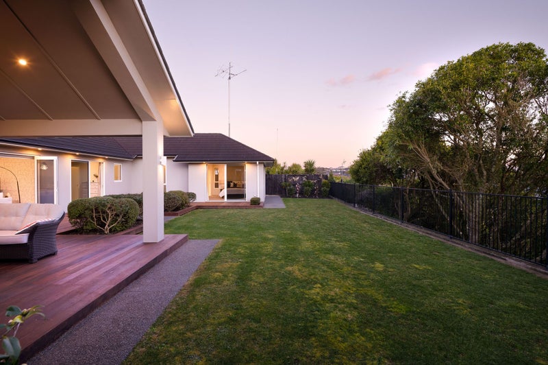 11 Batten Drive, Flagstaff, Hamilton - Carousel 2