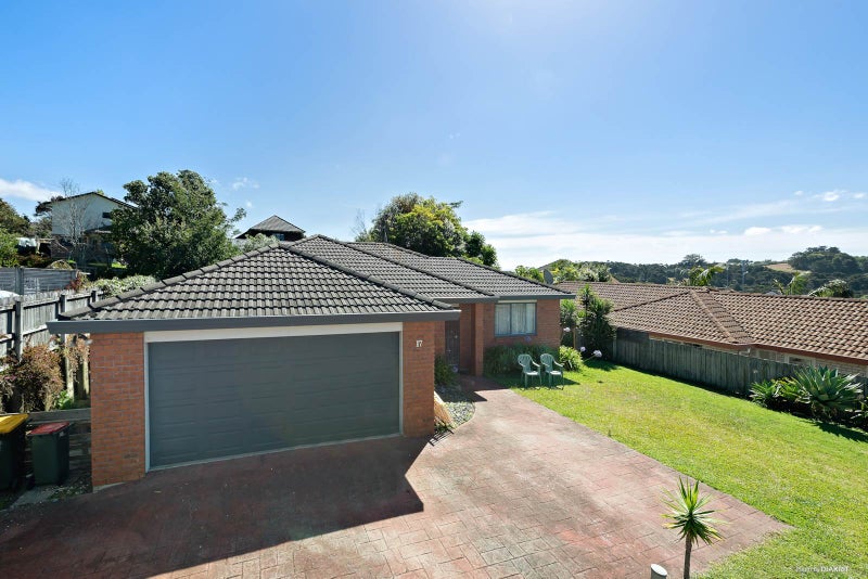 17 Mt Lebanon Crescent, The Gardens, Auckland - Carousel 1