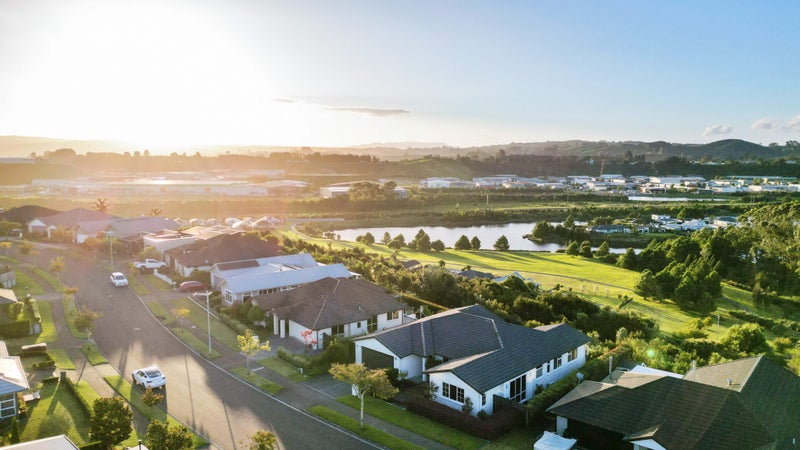 87 Mortlake Heights, Pyes Pa, Tauranga - Carousel 2