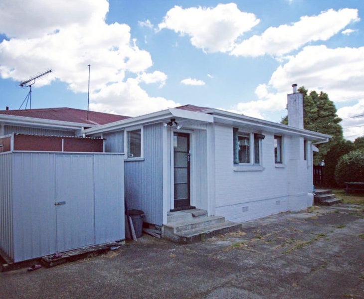 132 Masters Avenue, Silverdale, Hamilton - Carousel 2