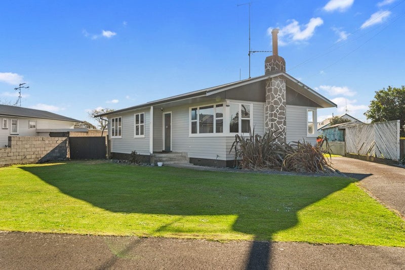 42 Irvine Street, Frankton, Hamilton - Carousel 2