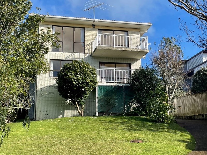 32 Aotearoa Terrace, Murrays Bay, Auckland - Carousel 1