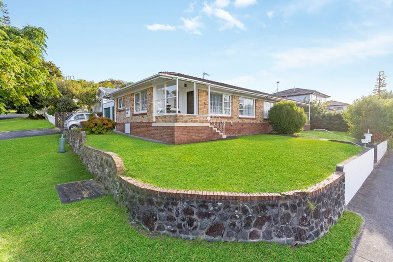 1/58 Station Road, Papatoetoe, Auckland - Carousel 1
