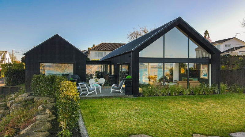 162 Kawaha Point Road, Kawaha Point, Rotorua - Carousel 2